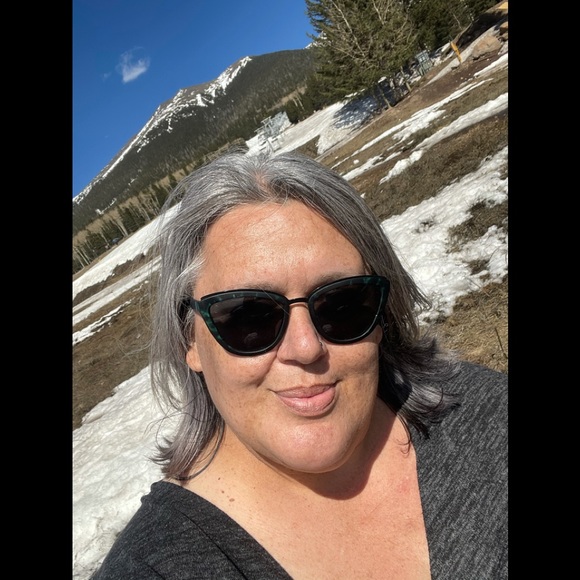 Meet your Posher, Angela - Picture 1 of 1